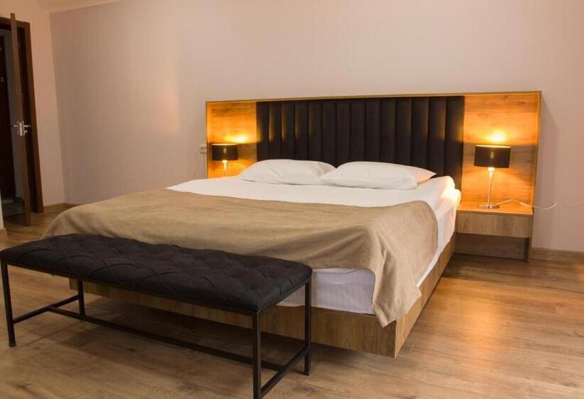 سوییت جونیور, Lileo Inn