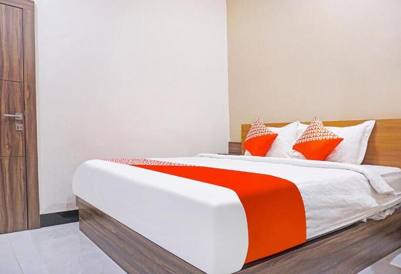 디럭스 룸, Collection O 91331 Hotel Grand Saota Soppeng