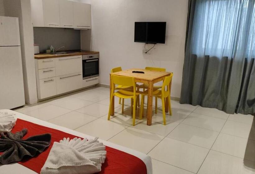 Standard Studio, Cresta Beach Studios