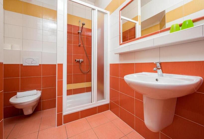 اتاق استاندارد سه نفره, Horský Hotel Jelínek
