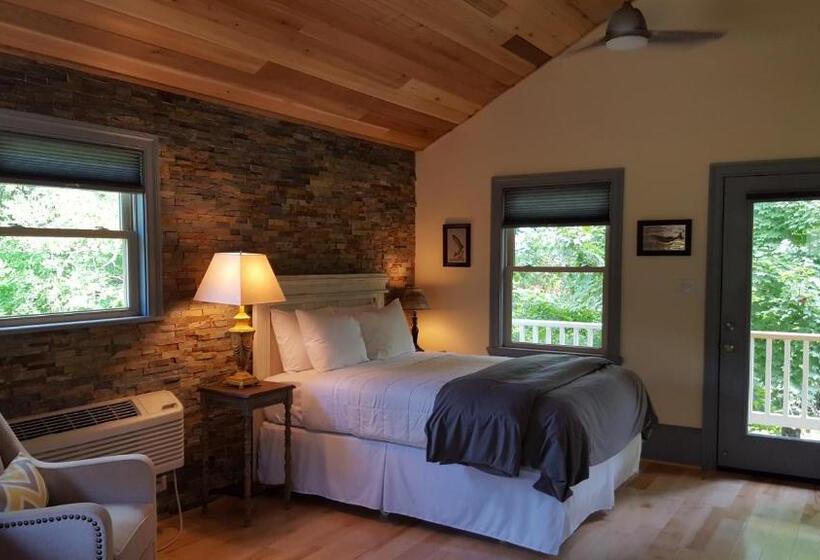 Хижина, Hummingbird Inn