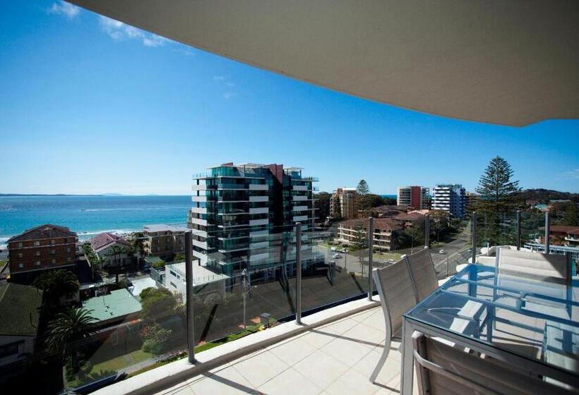 2 Bedroom Apartment with Views, Sevan Apartments Forster