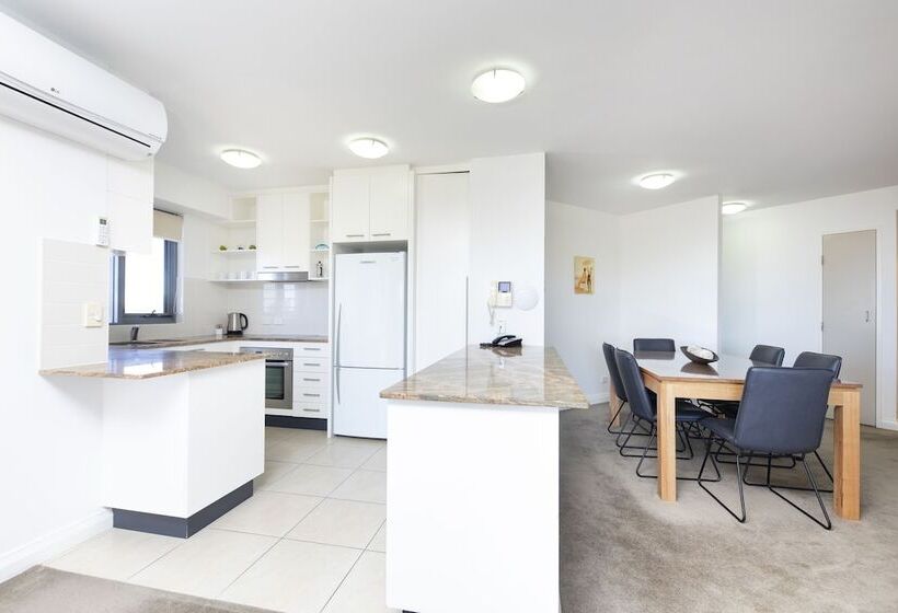 침실 3개 아파트, Sevan Apartments Forster