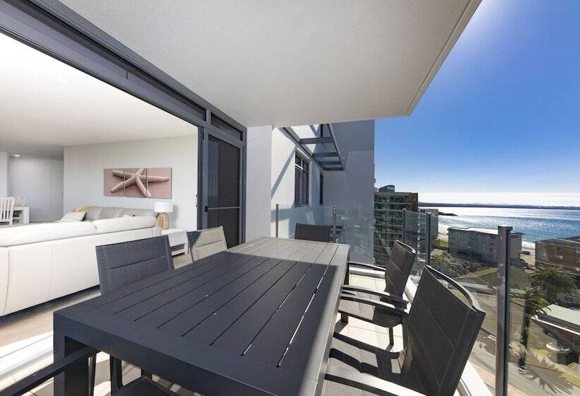 2 Bedroom Apartment with Views, Sevan Apartments Forster