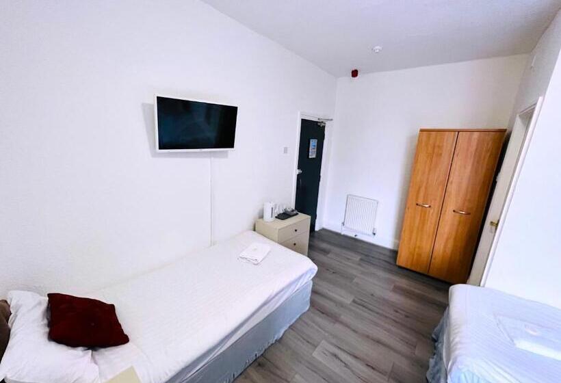 Семейный Номер, Calypso Hotel Blackpool