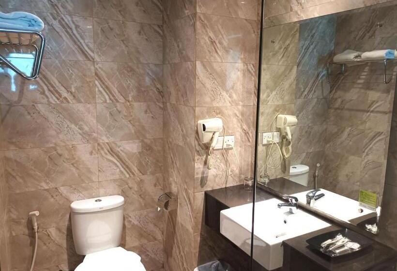 اتاق لوکس با چشم‌انداز شهر, King S Hotel Nagoya Batam