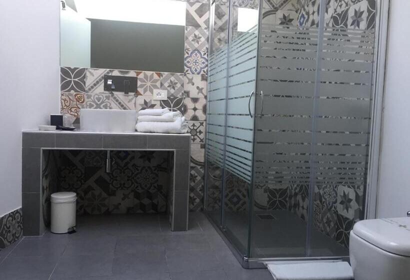 اتاق اکونومی, Mareneve Resort