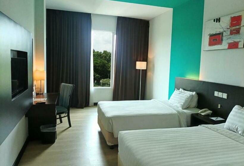 اتاق لوکس با چشم‌انداز باغ, King S Hotel Nagoya Batam