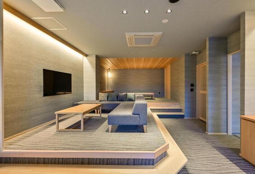 Люкс Вид на Реку, Nabeyahonkan Ryokan