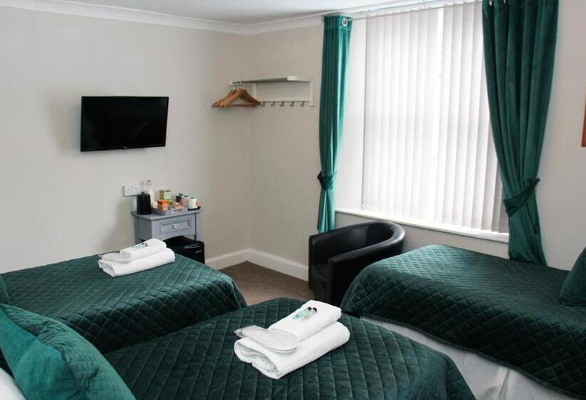اتاق کلاسیک سه تخته, Cambridge House Room Only Accommodation For Adults