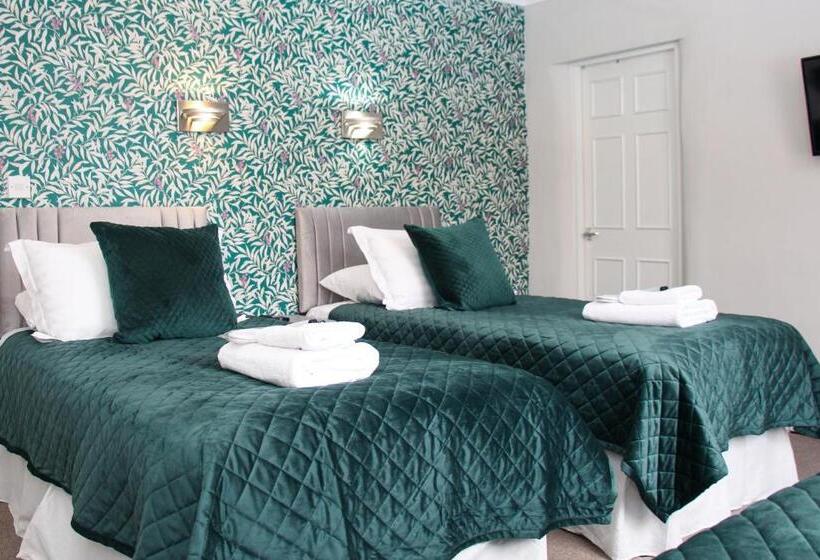 اتاق کلاسیک سه تخته, Cambridge House Room Only Accommodation For Adults