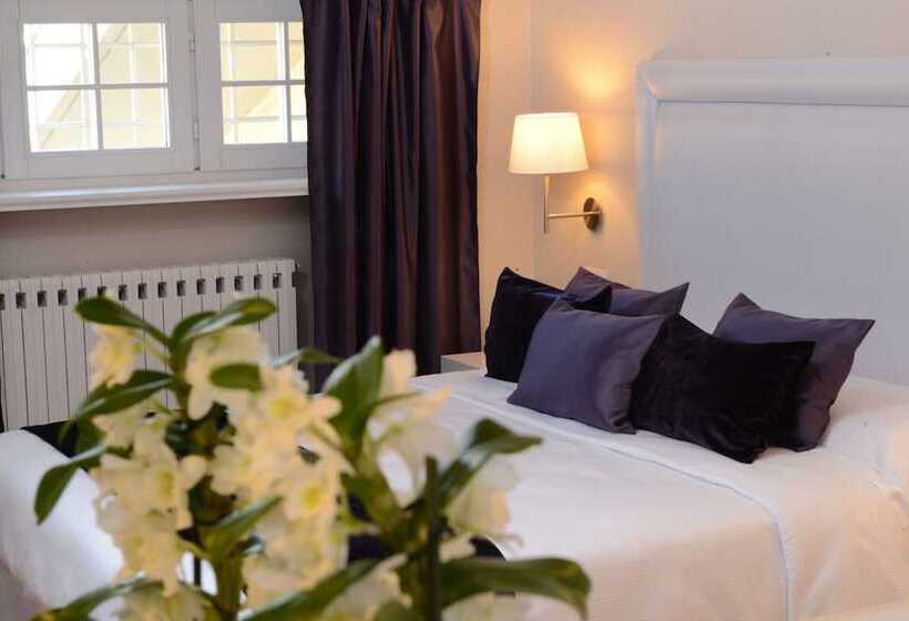Номер Стандарт Трехместный, La Villetta Suite