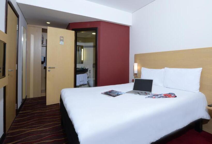 غرفة سوبيريور مطلّة علي البحر, Ibis Seef Manama