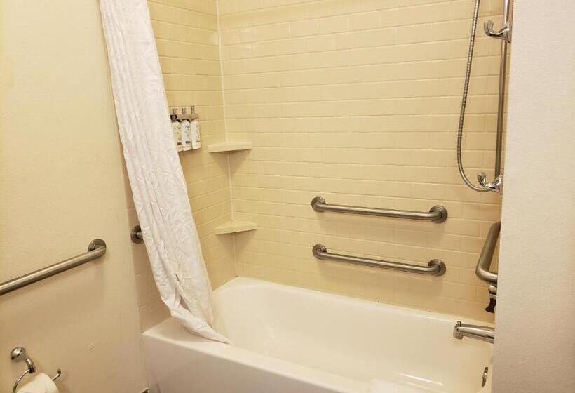 适合残疾人士使用的套间, Candlewood Suites Morgantown Univ West Virginia, An Ihg