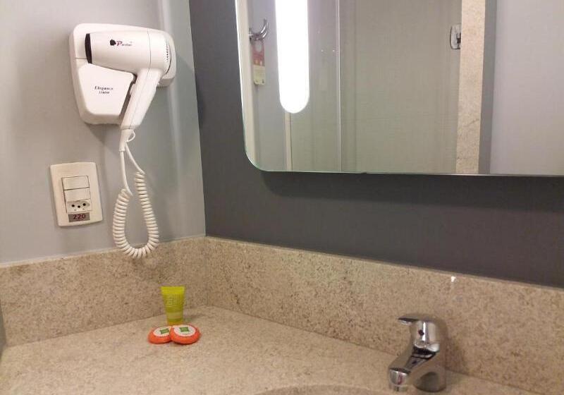 带1个卧室的公寓, Ibis Styles Porto Alegre Centro  5 Minutos Da Rodoviária E Do Moinhos De Vento