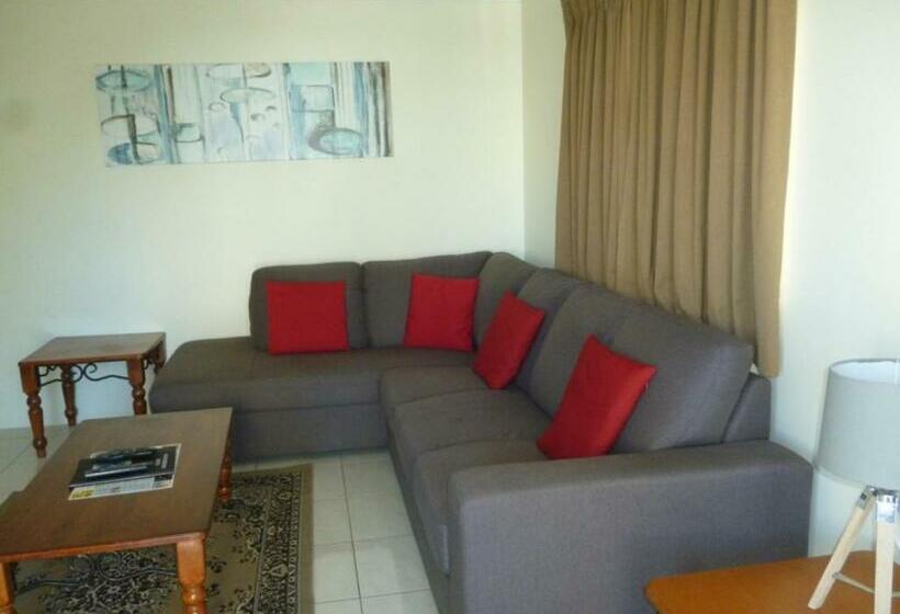 バルコニー付２ベッドルームアパートメント, Le Lavandou Apartments