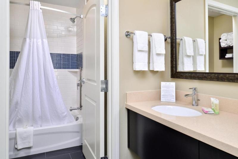 Номер Стандарт, Staybridge Suites Rochester, An Ihg