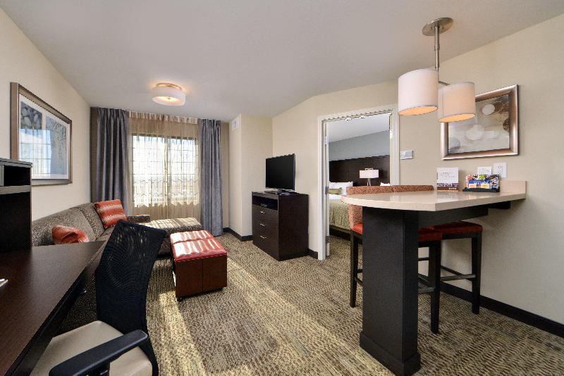 Люкс Кровать Кинг, Staybridge Suites Rochester, An Ihg