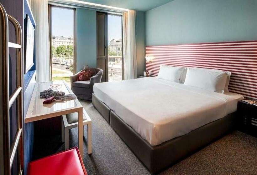 اتاق استاندارد چهار تخته, Glam Milano