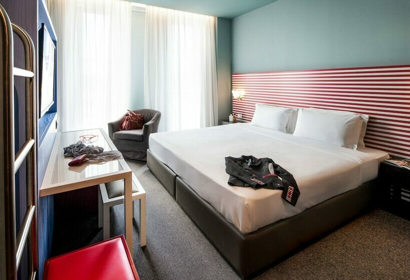 اتاق استاندارد چهار تخته, Glam Milano