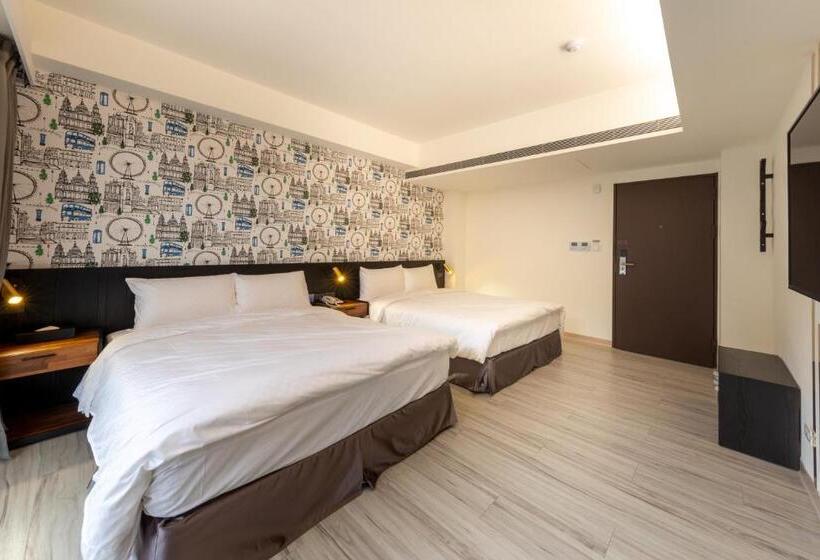 اتاق استاندارد چهار تخته, Only Love Motel