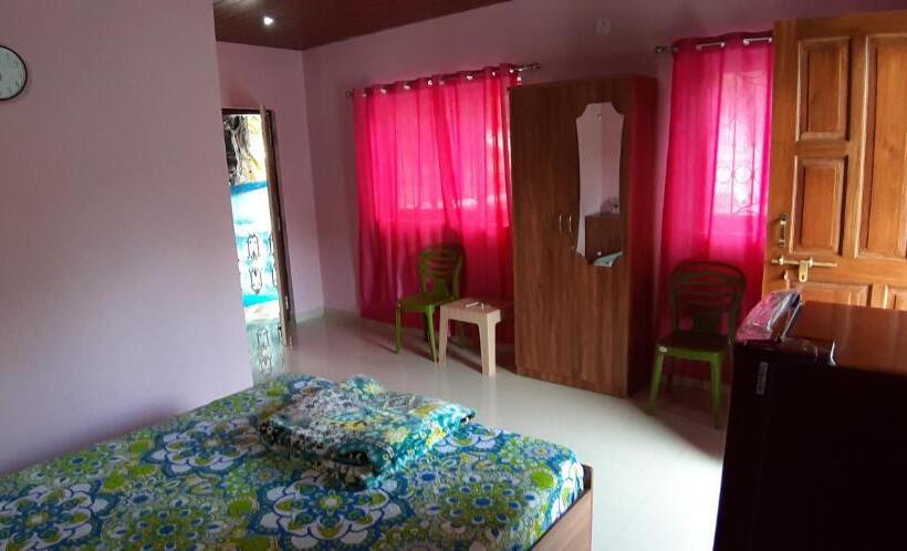 اتاق لوکس با بالکن, Noel Guest House