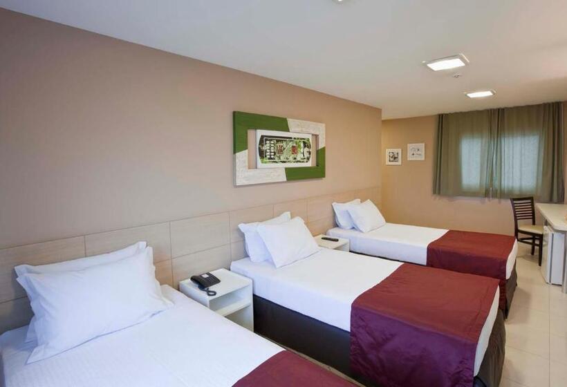 标准三人间, Grande Hotel Itaguaí