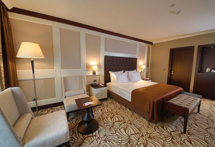 Deluxe Room, Ramada By Wyndham Istanbul Merter