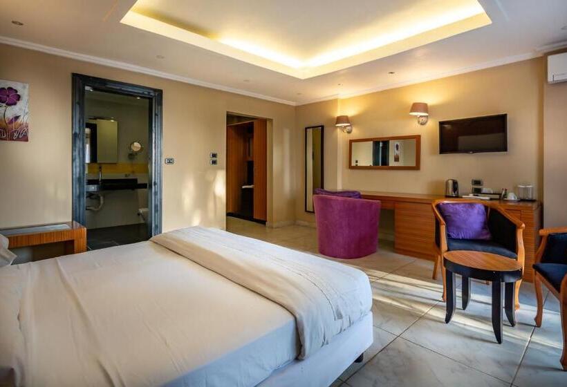 스탠다드 룸, The Country Lodge