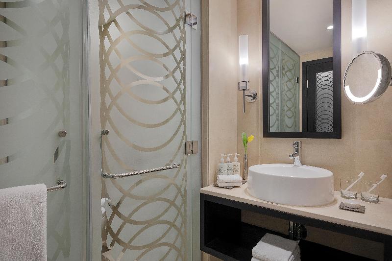 带大床的套房, Voco   Riyadh, An Ihg Hotel   فندق فوكو الرياض, احدى فنادق مجموعة إنتركونتيننتال