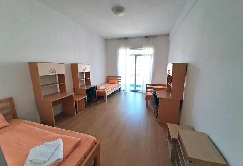 اتاق خانوادگی, Student Hotel Mostar