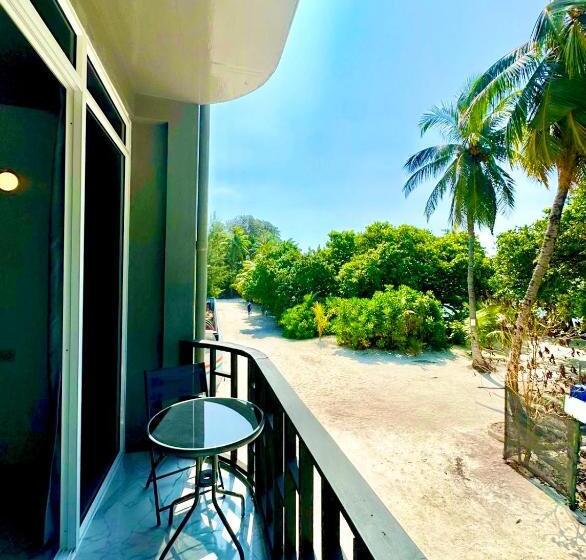اتاق لوکس با چشم‌انداز دریا, Mathiveri Beach View