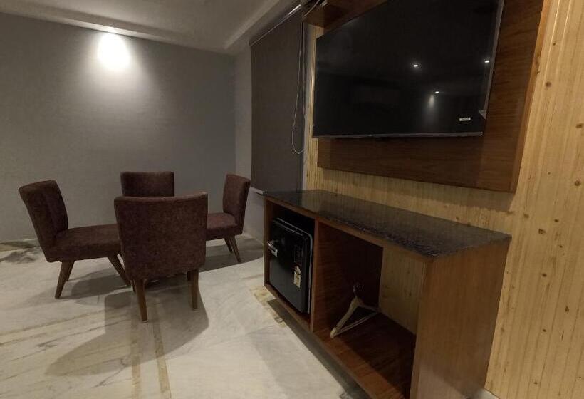 اتاق خانوادگی, Cottage Yes Please   New Delhi