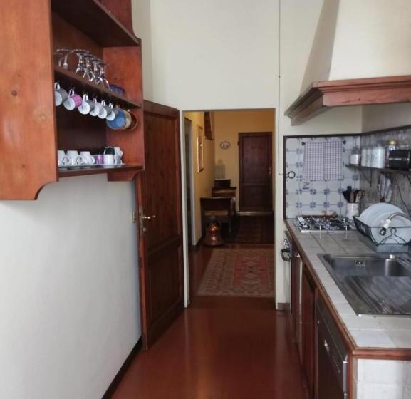 آپارتمان 2 خوابه, La Rosa Townhouse
