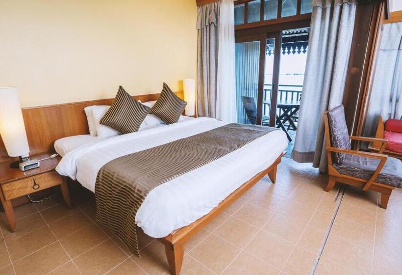 استودیوی استاندارد, Ombak Villa Langkawi