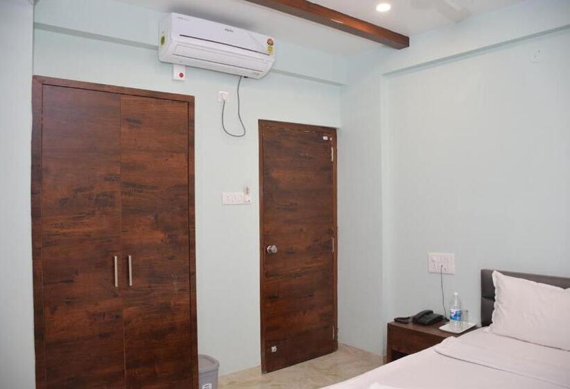 Номер Deluxe, Shankar Residency, Akkalkot