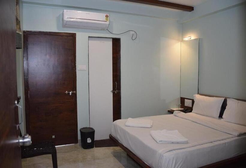 Номер Deluxe, Shankar Residency, Akkalkot