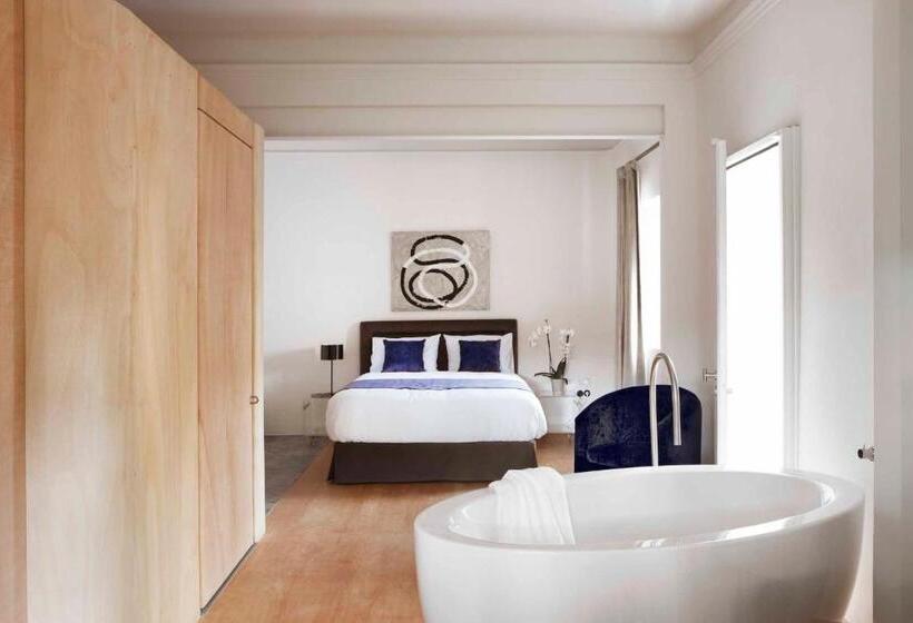 Люкс, Box Art Hotel   La Torre
