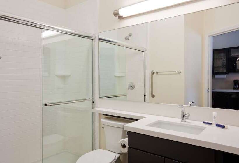 스위트, Candlewood Suites Dickinson, An Ihg