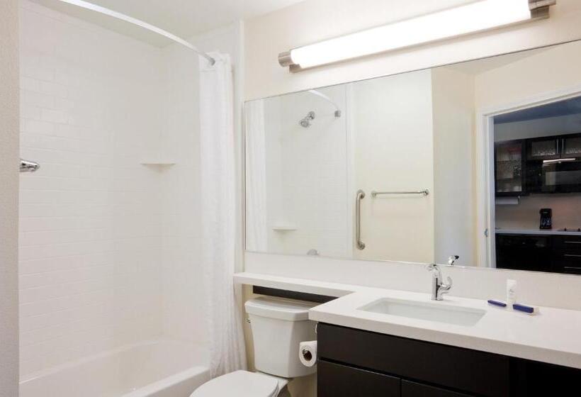 장애인을 위한 스탠다드 룸, Candlewood Suites Dickinson, An Ihg