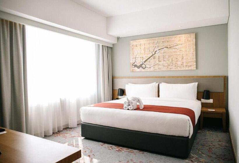 Люкс Кровать Кинг, Holiday Inn & Suites Jakarta Gajah Mada, An Ihg