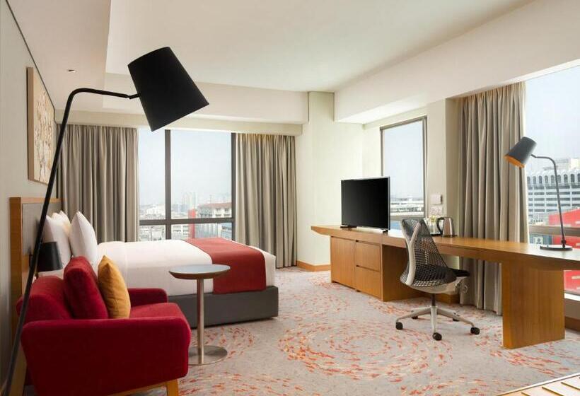 Номер Премиум, Holiday Inn & Suites Jakarta Gajah Mada, An Ihg