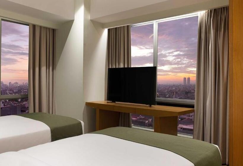 Люкс 2 Спальни, Holiday Inn & Suites Jakarta Gajah Mada, An Ihg