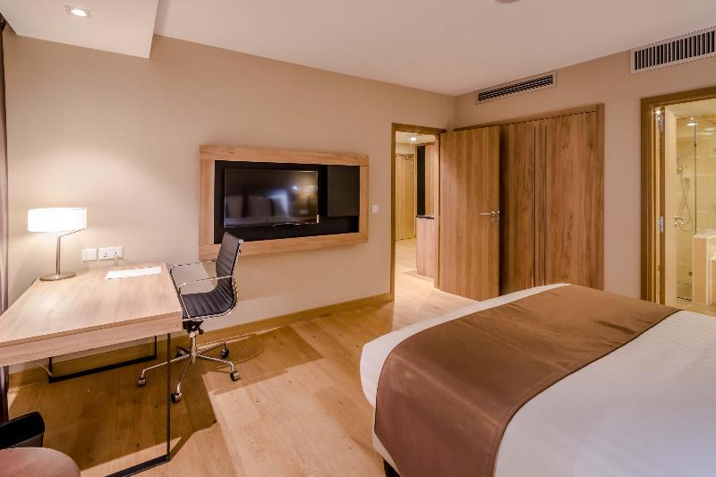 اتاق اجرایی با تخت بزرگ, Holiday Inn Ulaanbaatar, An Ihg