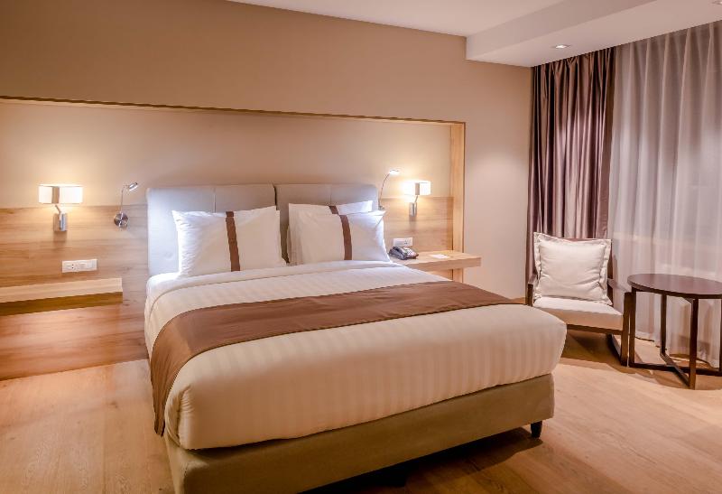 اتاق اجرایی با تخت بزرگ, Holiday Inn Ulaanbaatar, An Ihg