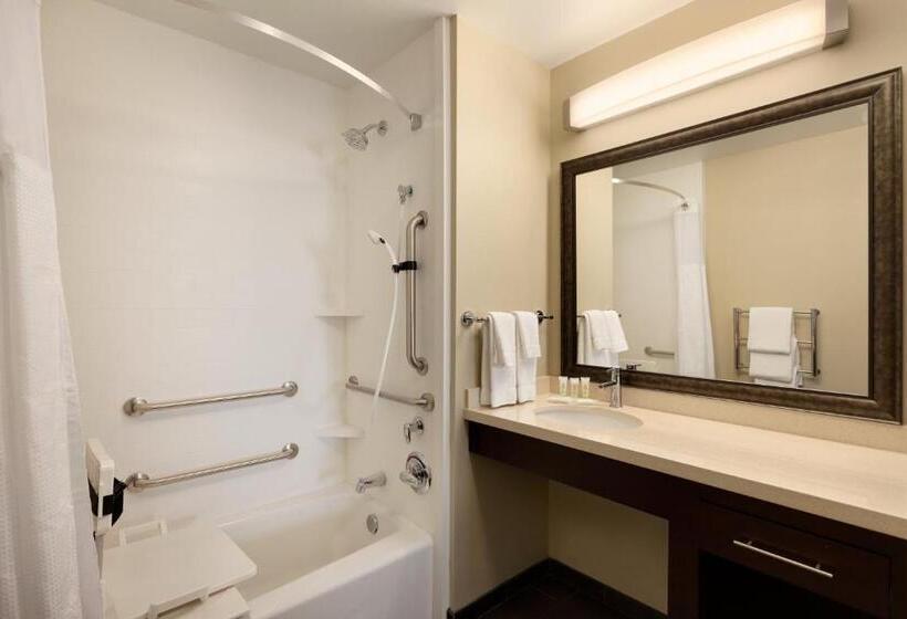 适合残疾人士使用的带超级大床的标准间, Staybridge Suites Midland By Ihg
