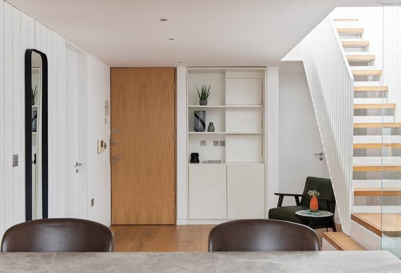 Апартаменты 3 Спальни, Cove Arne Street