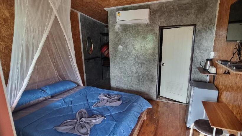 수피리어 방갈로, Our Village Farmstay Kohmook