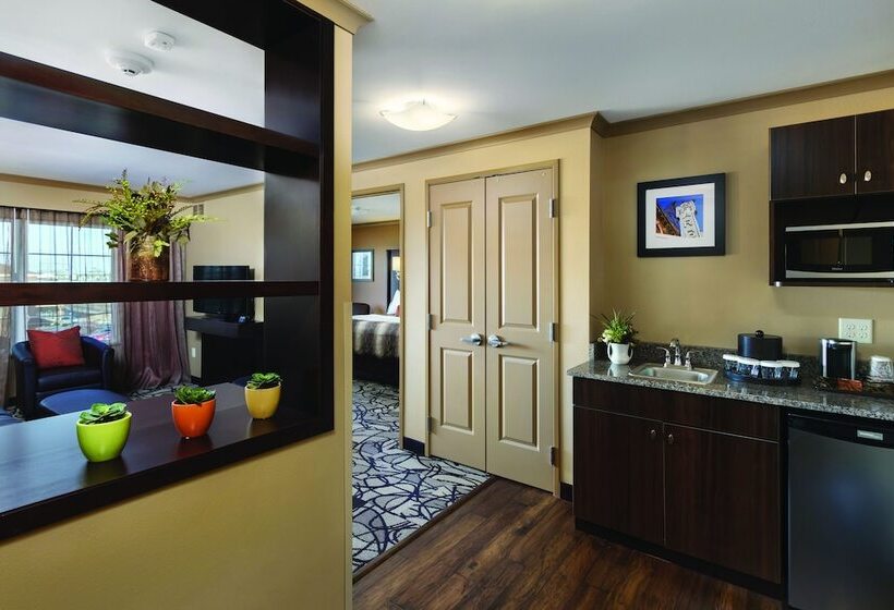 Люкс, Clubhouse Hotel & Suites Fargo