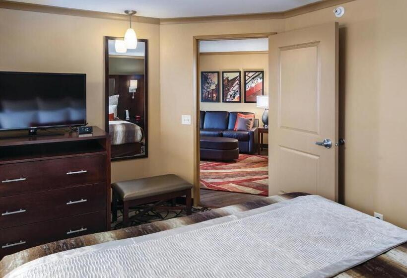Люкс Кровать Кинг, Clubhouse Hotel & Suites Fargo